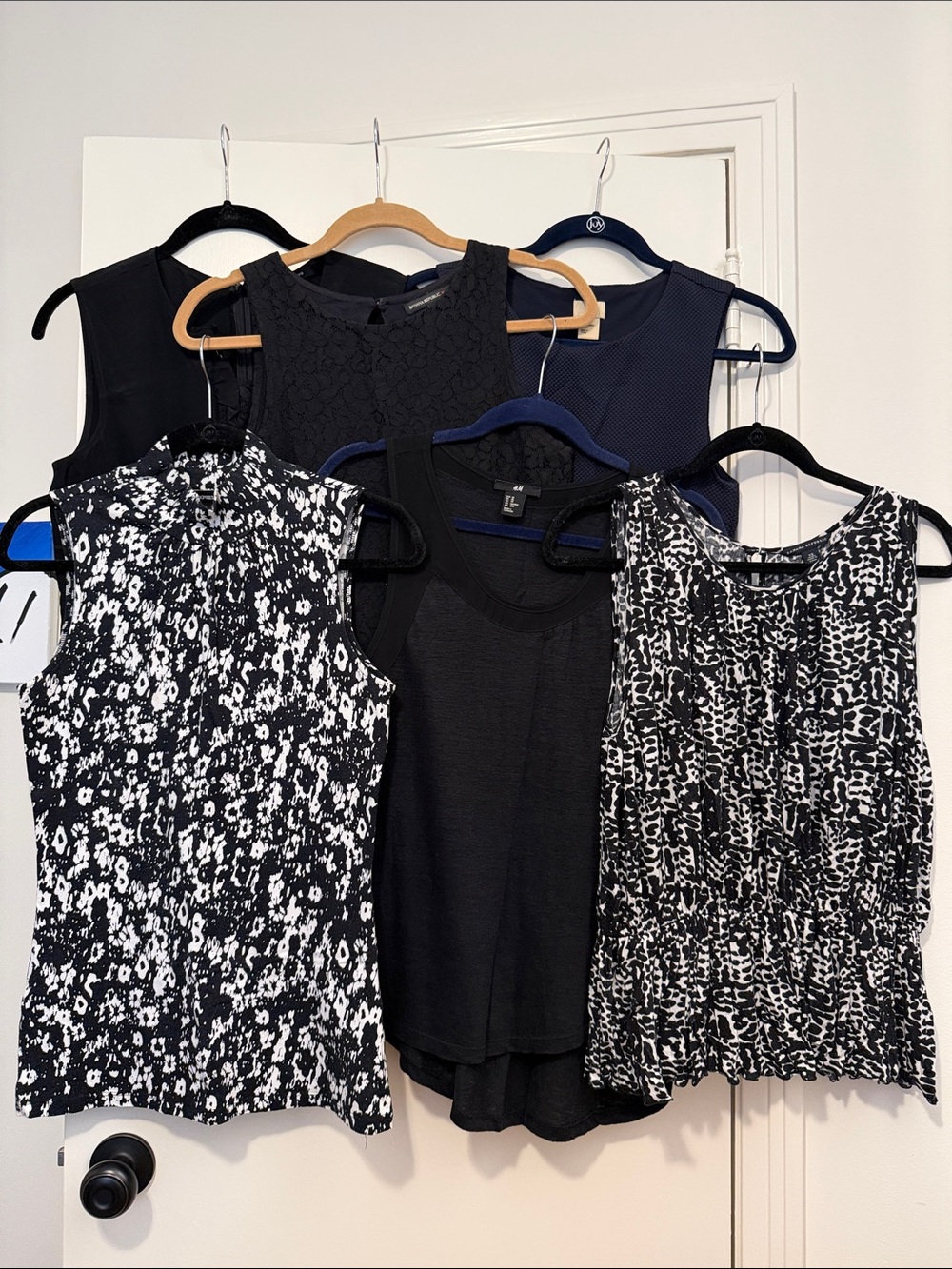 Dark colored tops bundle - 6 tops all sizes good for XS or small